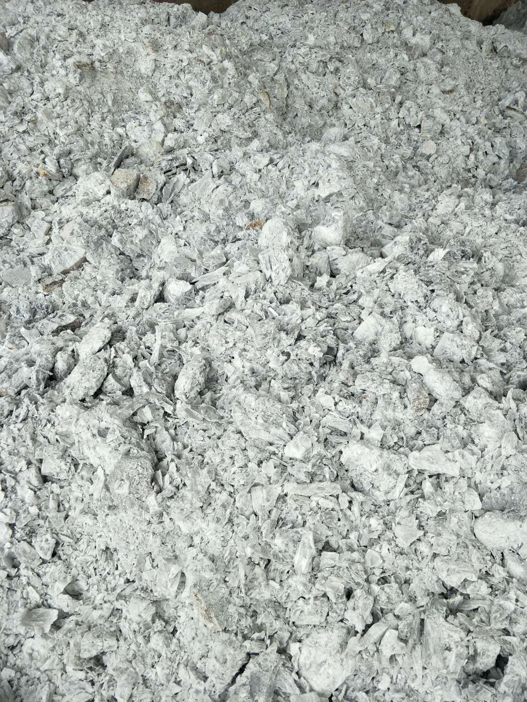 破碎块氯化镁
